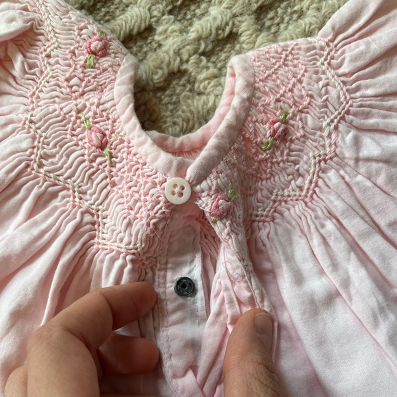 Isabel Garreton Smocked Bishop Pink Embroidered 100% cotton Dress 9 months - Picture 3 of 7